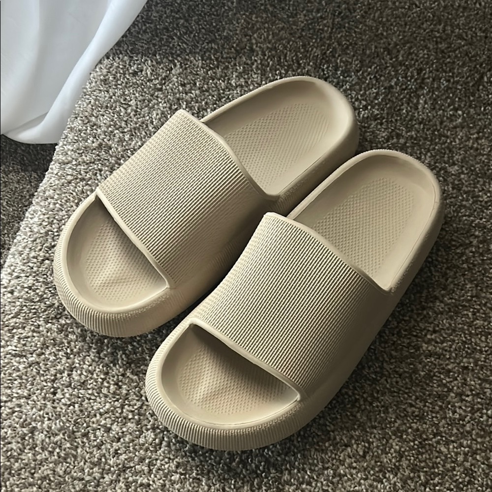 Stylish Tan Slide Sandals